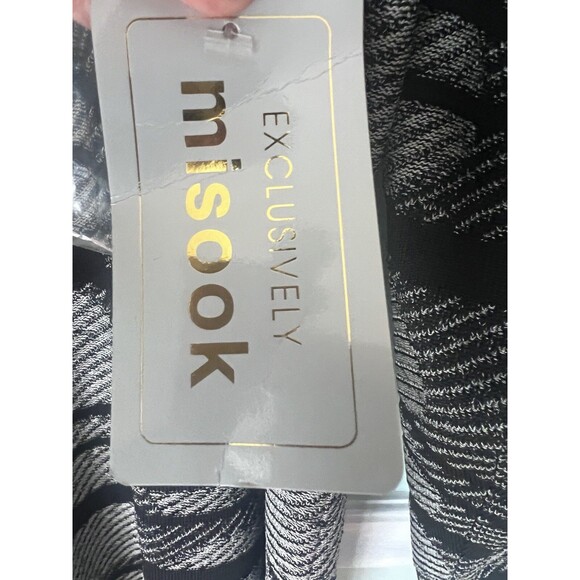 Exclusively Misook 1x Black White Stripe Circle Acrylic long cardigan Duster NWT - Picture 7 of 9